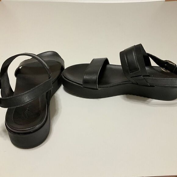Black Platform Strap Sandals, Size 38/7.5.
Fisherman Sandals - Picture 9 of 12